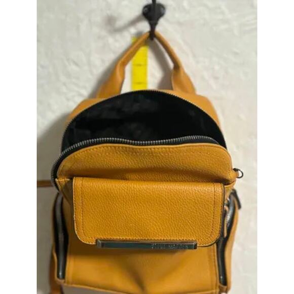 Steve Madden Backpack Mustard EUC - Picture 5 of 9